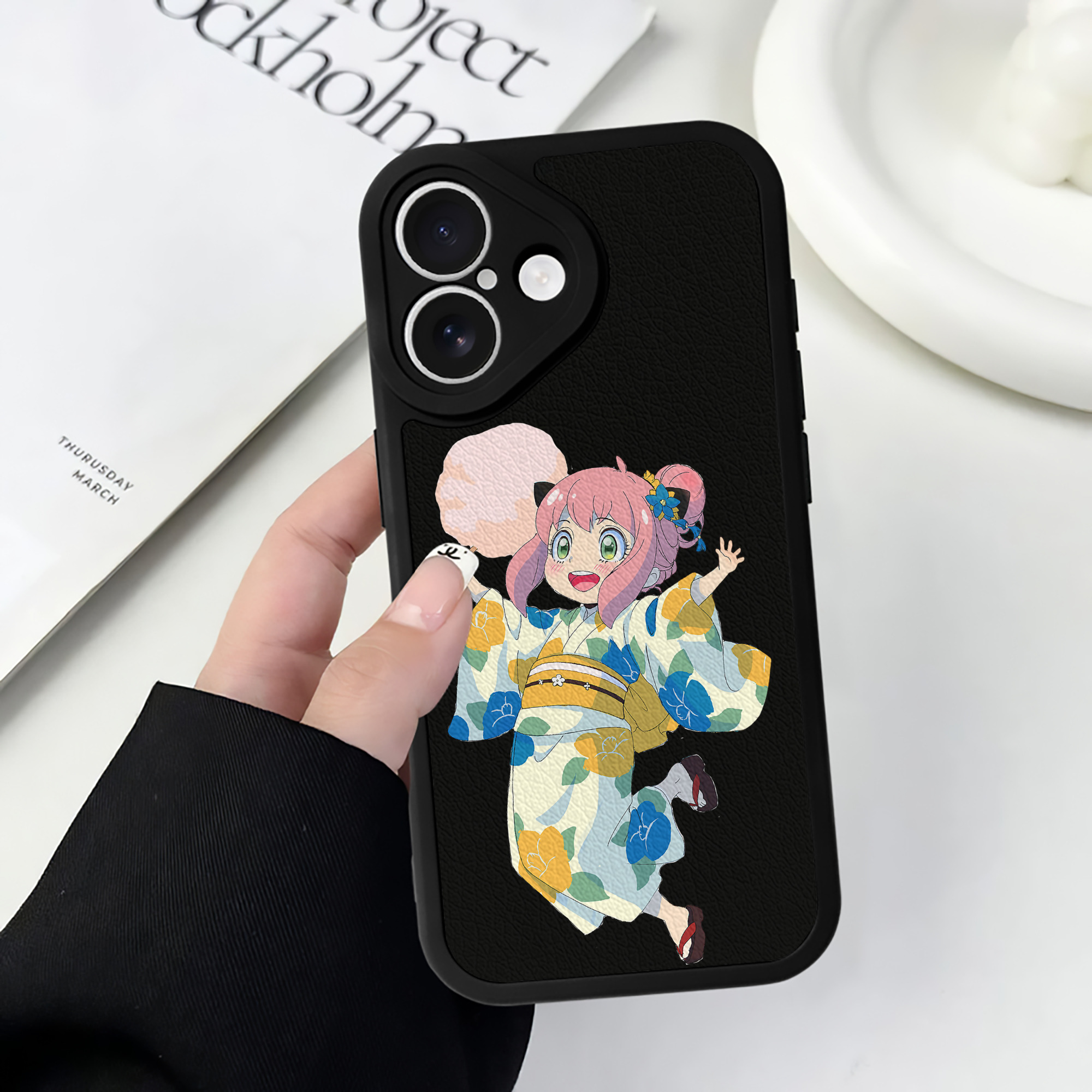 （画像用） SPY×FAMILY间谍家家酒 【iPhone 16シリーズ対応】シリコンスマホケース（レザー調） 材質：シリコン